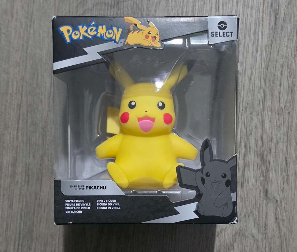 Jazwares Pokemon Select Pikachu Vinyl Figure 4"
